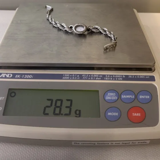 White gold rope bracelet on the GoldVara scale
